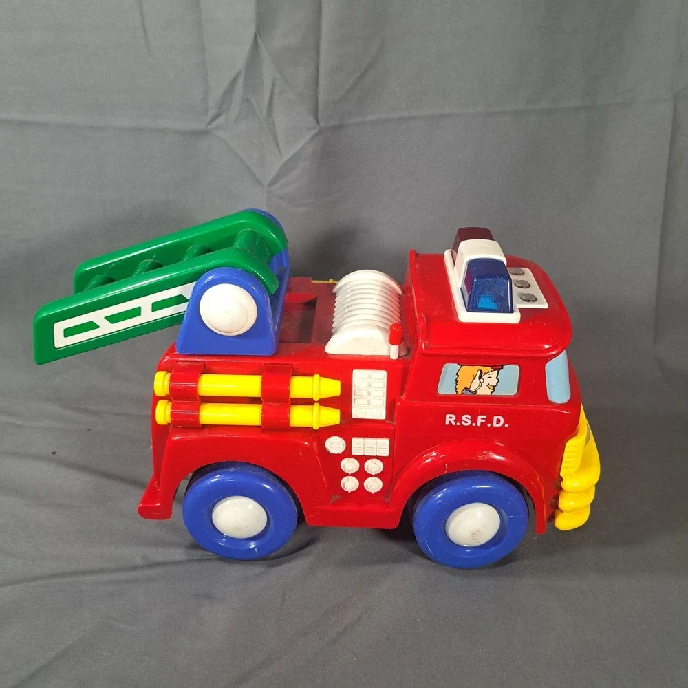 VTG RadioShack RSFD Fire Truck Toy Red 60-2765 Retro Kids‎ Play Vehicle 90s